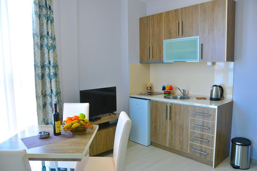 Ambassador & Ambassador Lux Apartments Ulcinj Exterior photo